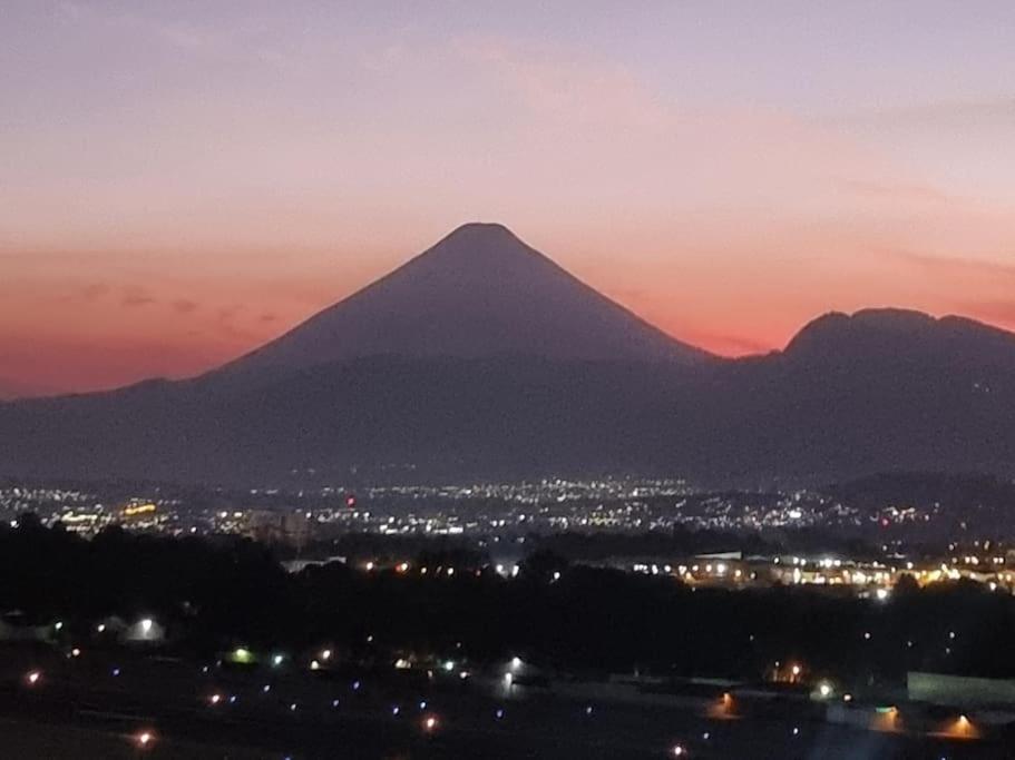 Amazing Volcano Views In Front Of Airport Guatemala City Exterior photo
